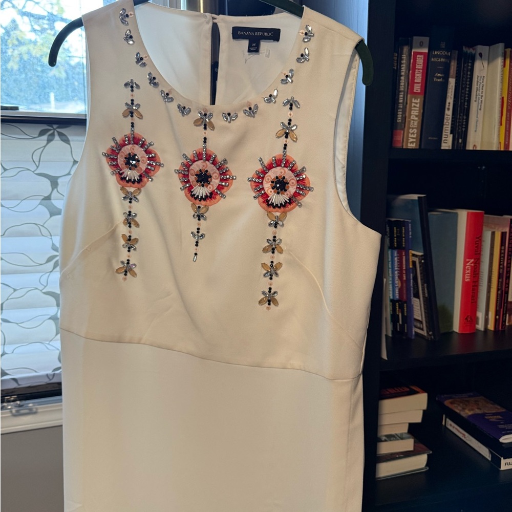Elegant White tunic  with Floral Embellishments